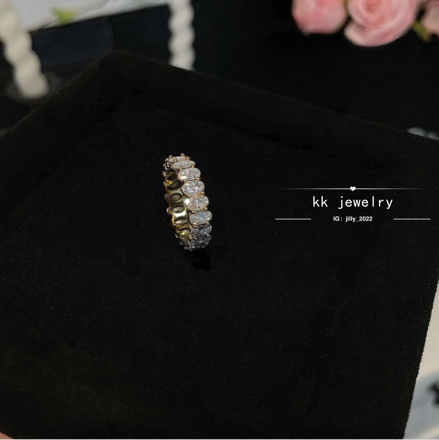 Oval full diamond ring