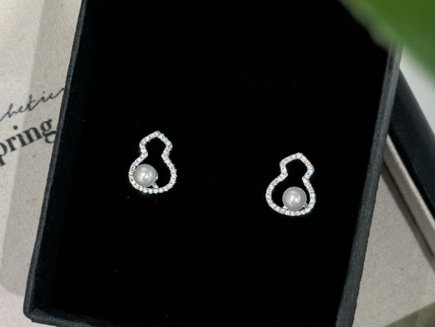 925 Silver Gourd Stud Earrings 5.0mm Round Pearl