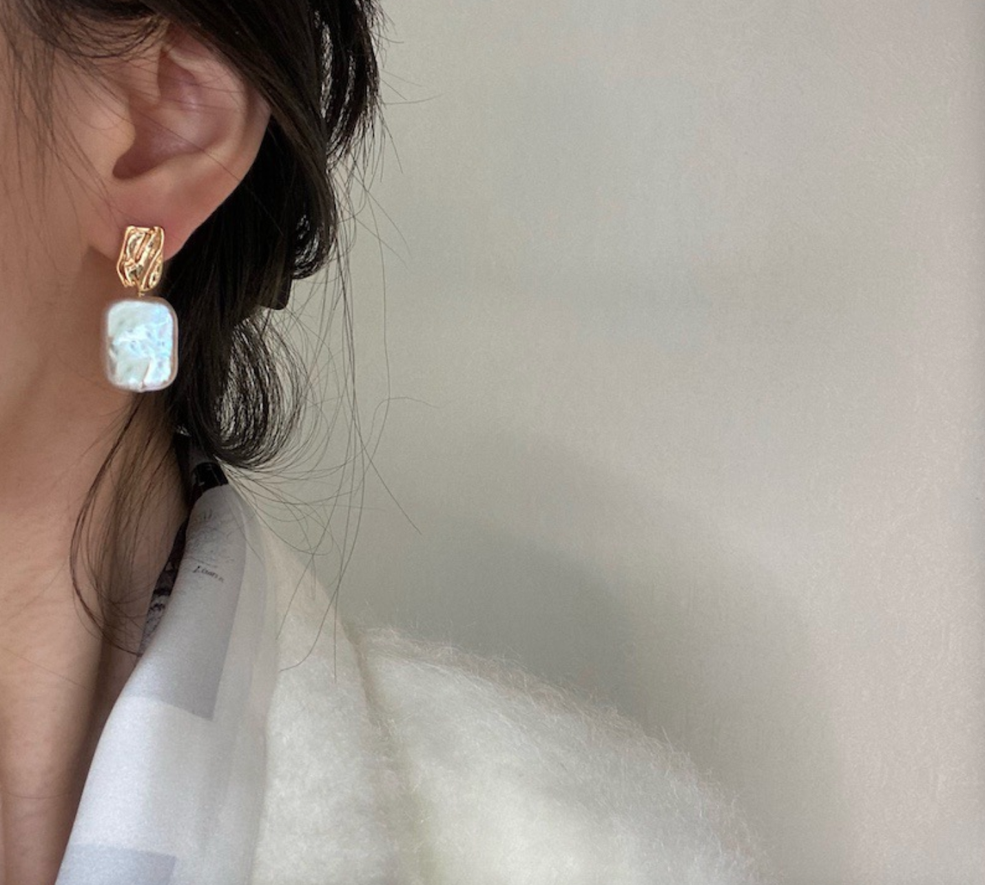 Natural Baroque pearl earrings
