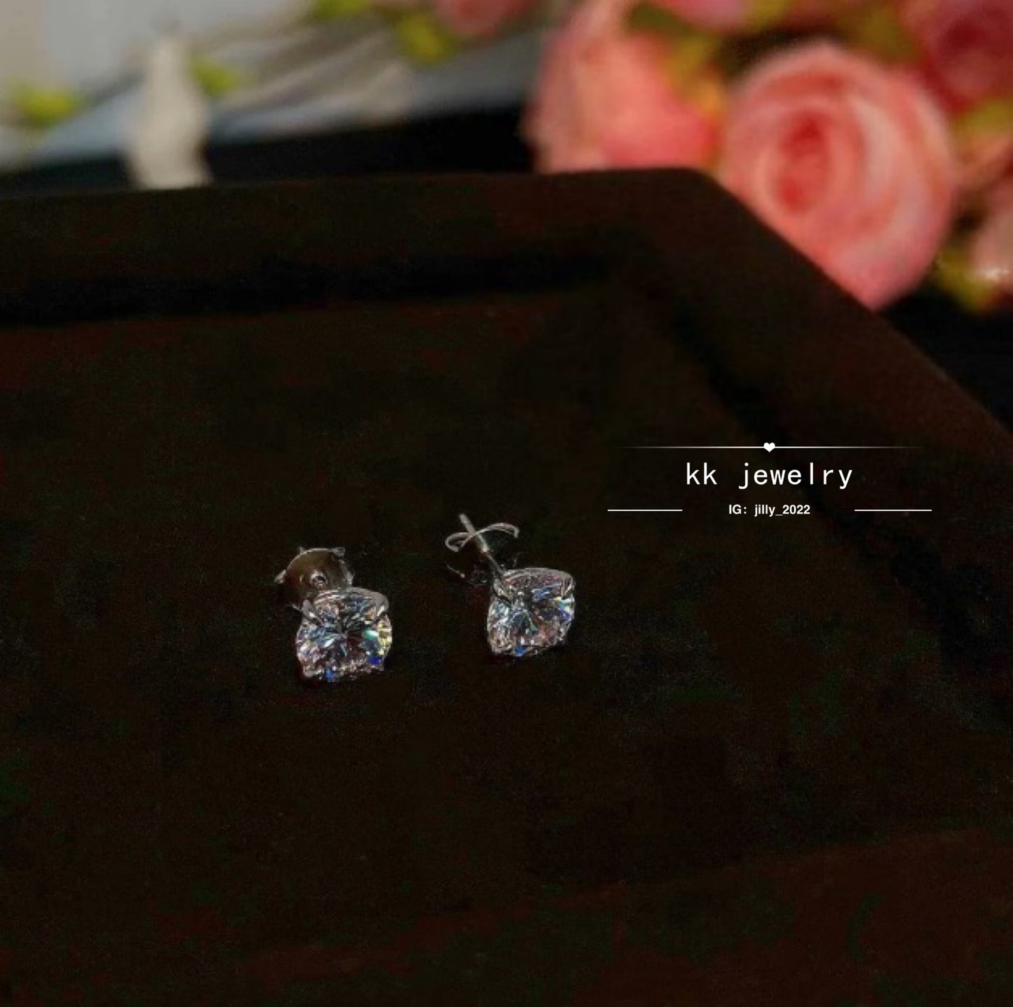 S925 Silver Classic 8mm Round Minimalist High Carbon Diamond Stud Earrings