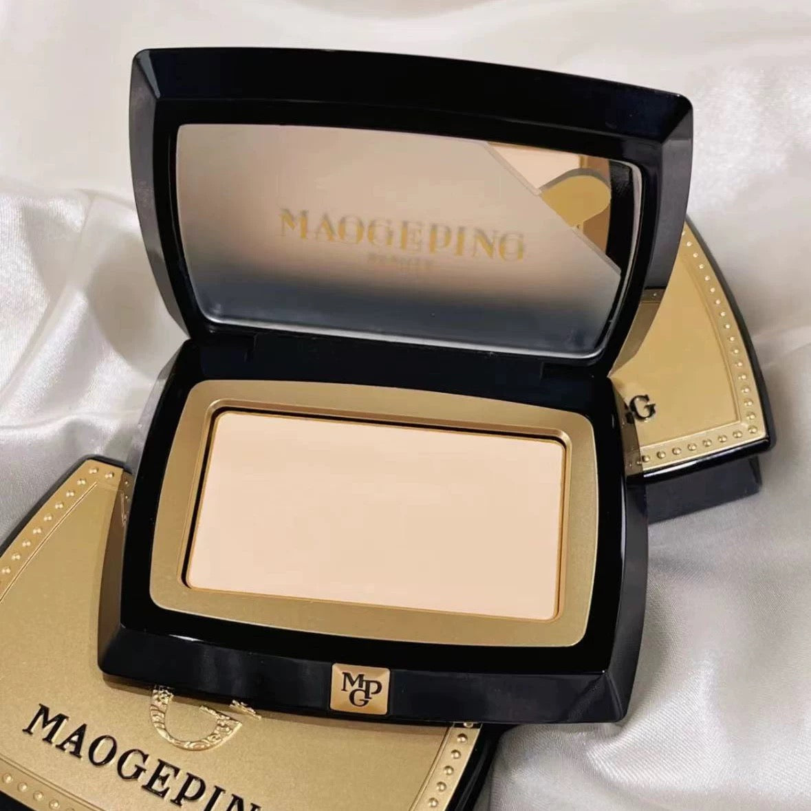 3D Light Highlighting Cream Foundation