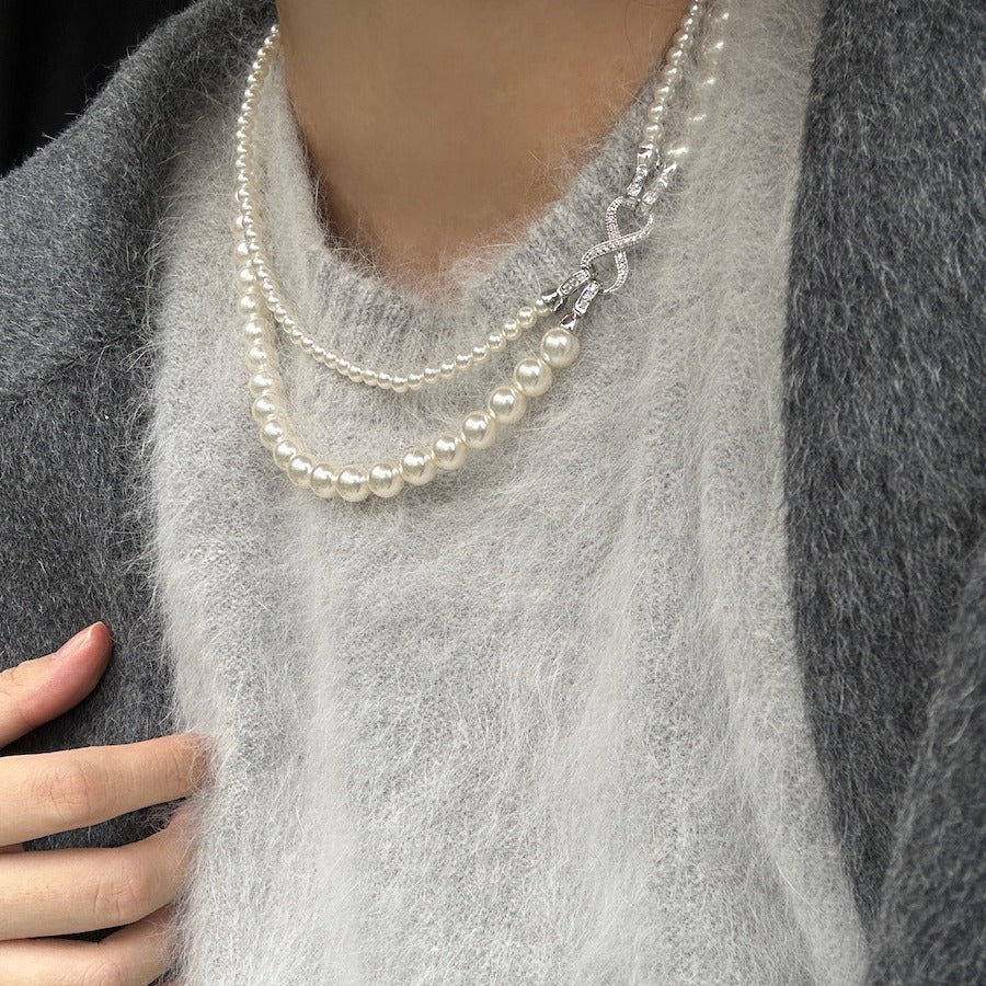 Figure-eight buckle gray double-layered pearl necklace