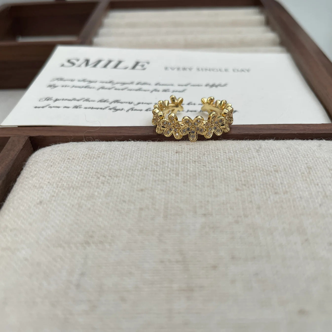Flower set fine diamond ring with real gold plating