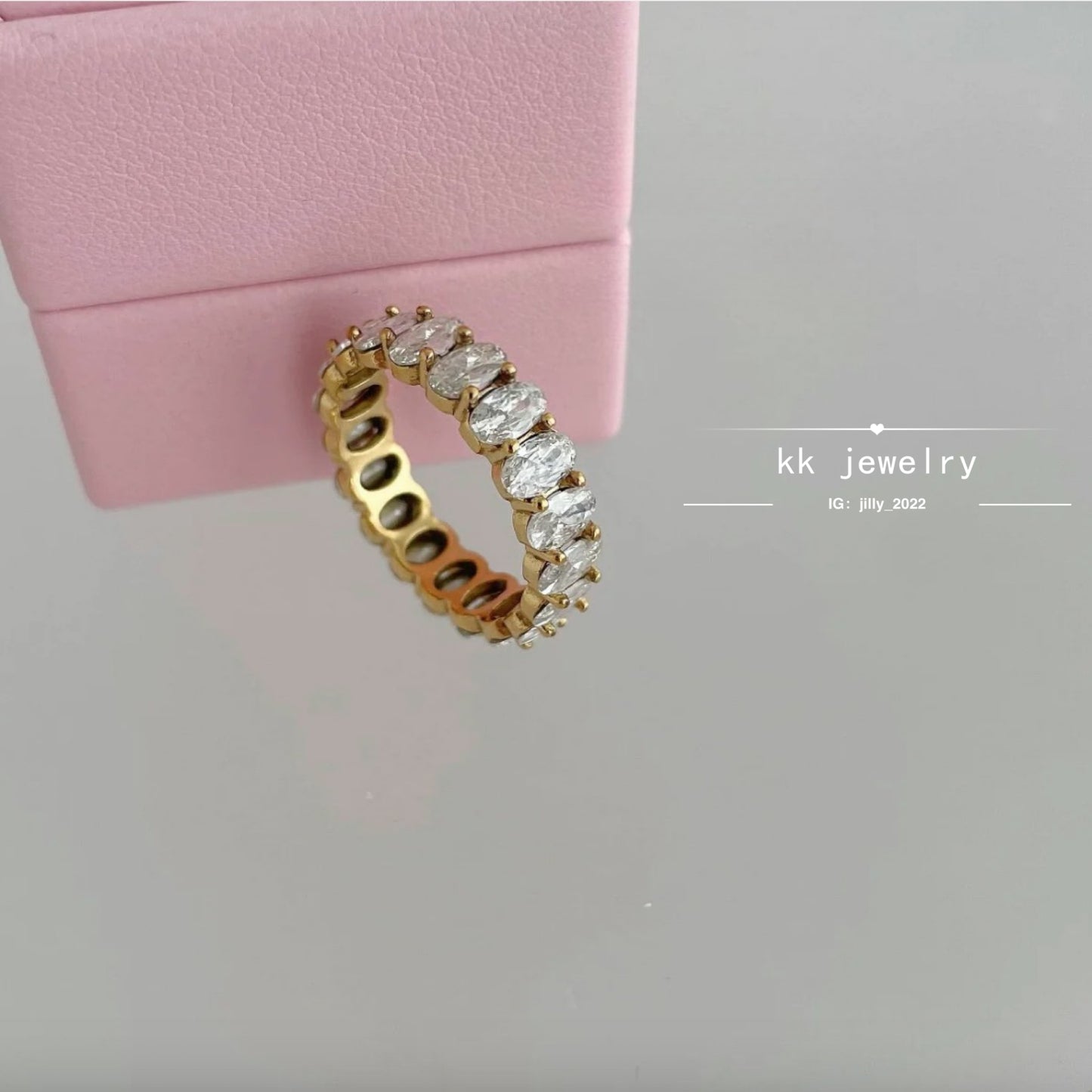 Oval full diamond ring