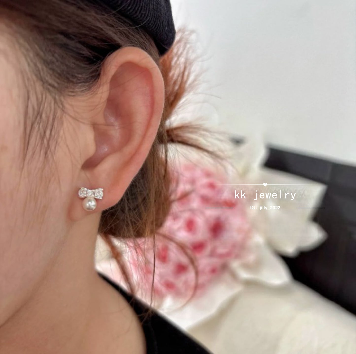 S925 Sterling Silver Bow Pearl Mini Stud Earrings