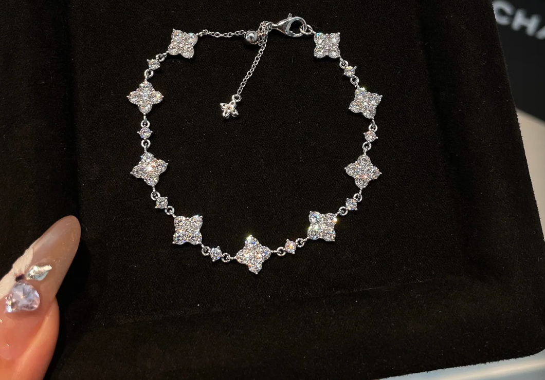 High quality! 925 silver four-leaf full diamond flower flower bracelet