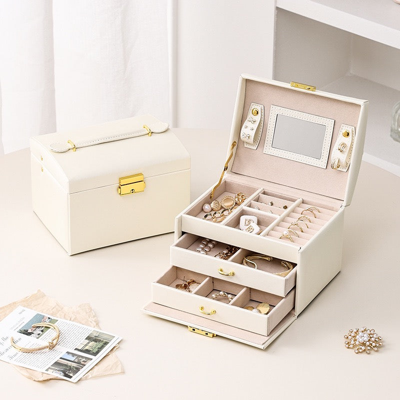 PU leather three-layer portable jewelry box for rings, earrings, necklaces, and other jewelry