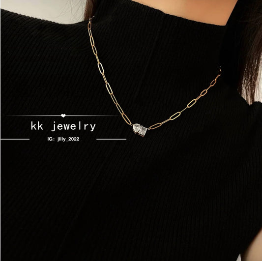 18k gold-plated titanium steel pear-shaped square zircon necklace