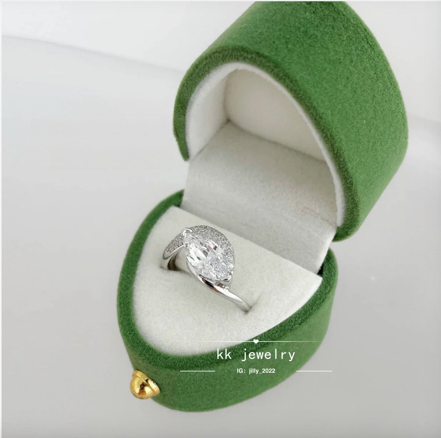 S925 Silver 6 * 12 Horse's Eye Diamond Ring