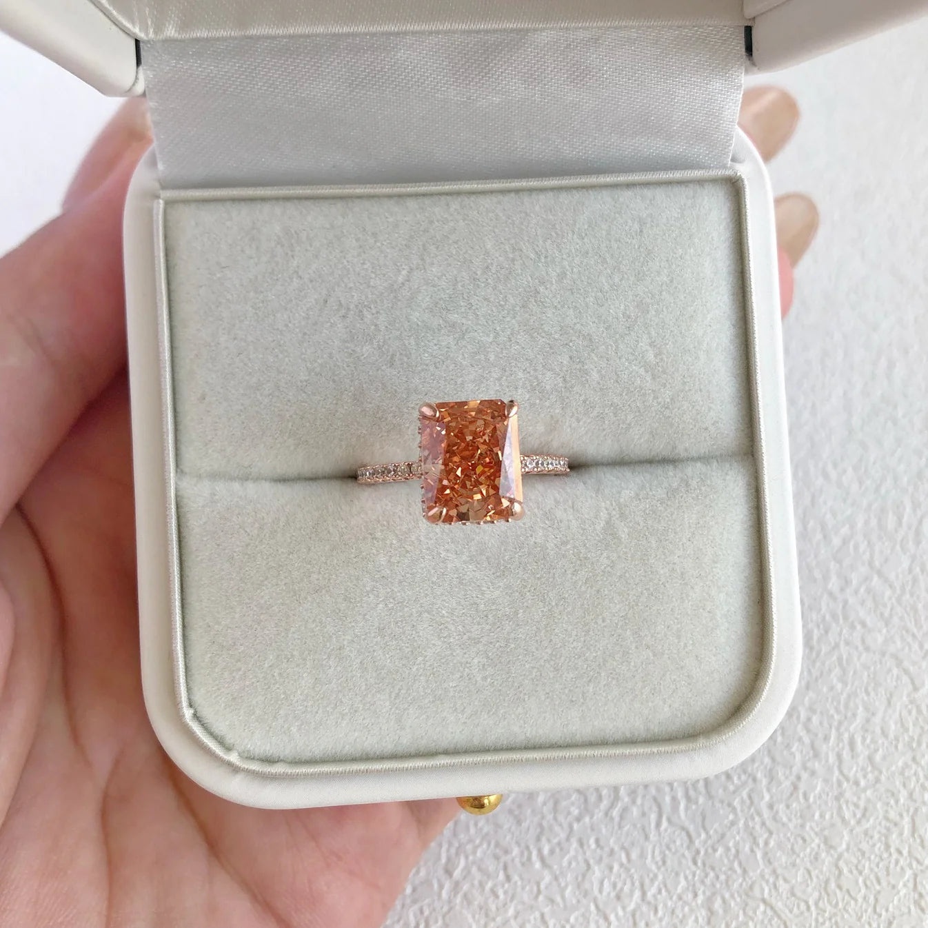 925 Sterling Silver High Carbon Diamond Colored Zircon Super Flash Wedding Ring