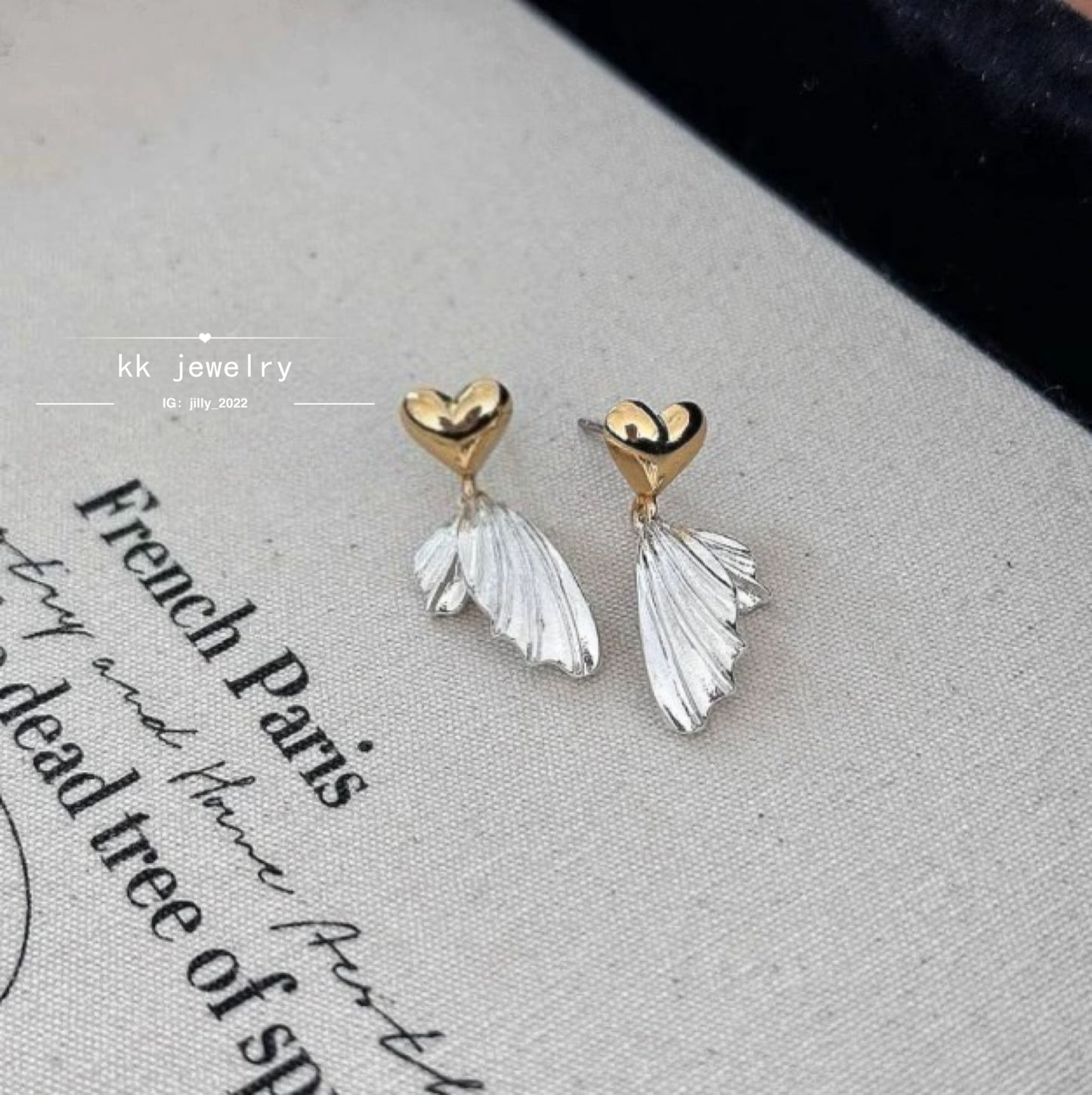 Premium love feather stud earrings