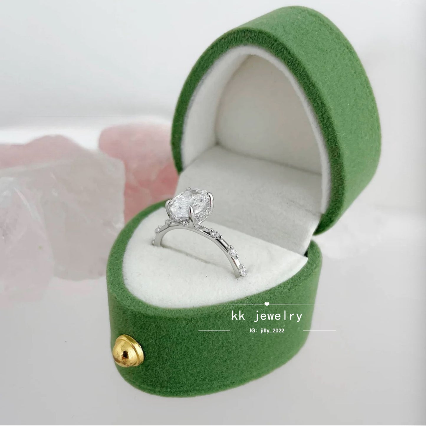 S925 Sterling Silver Oval 6 * 9 Ice Flower Cut High Carbon Diamond Ring