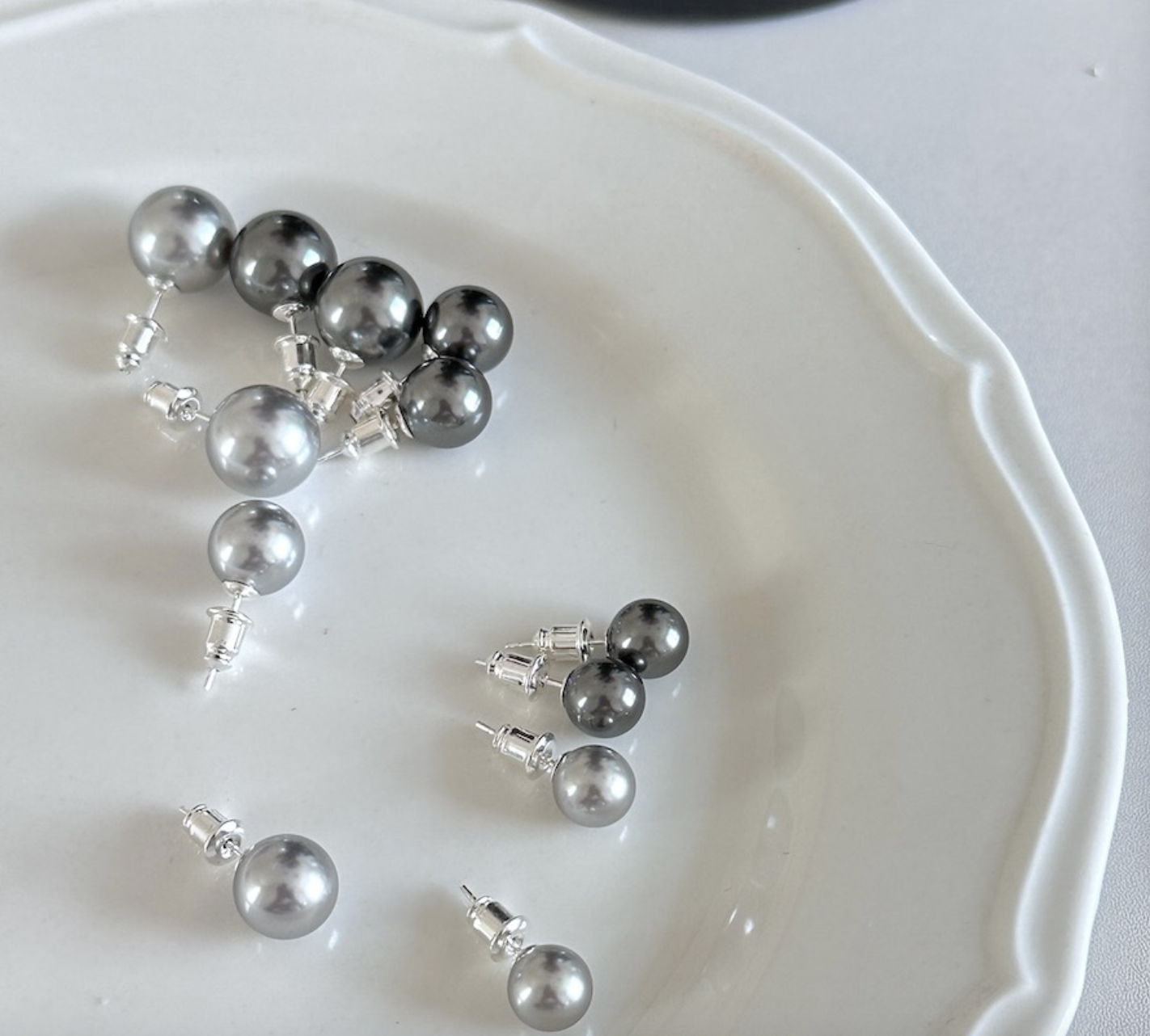 Artificial Tahitian Black Pearl Stud Earrings 925 Silver Needle