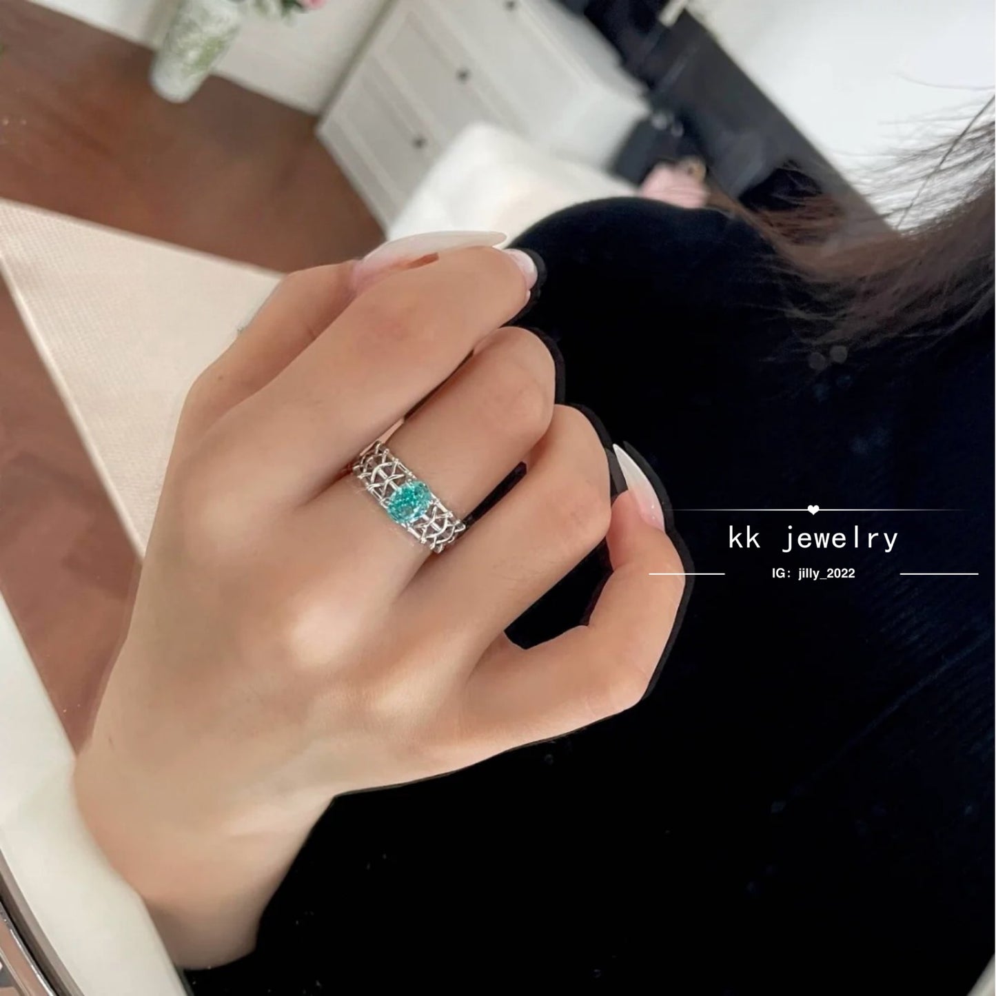 S925 Silver Paraiba Tourmaline 6 * 8 Oval Ring