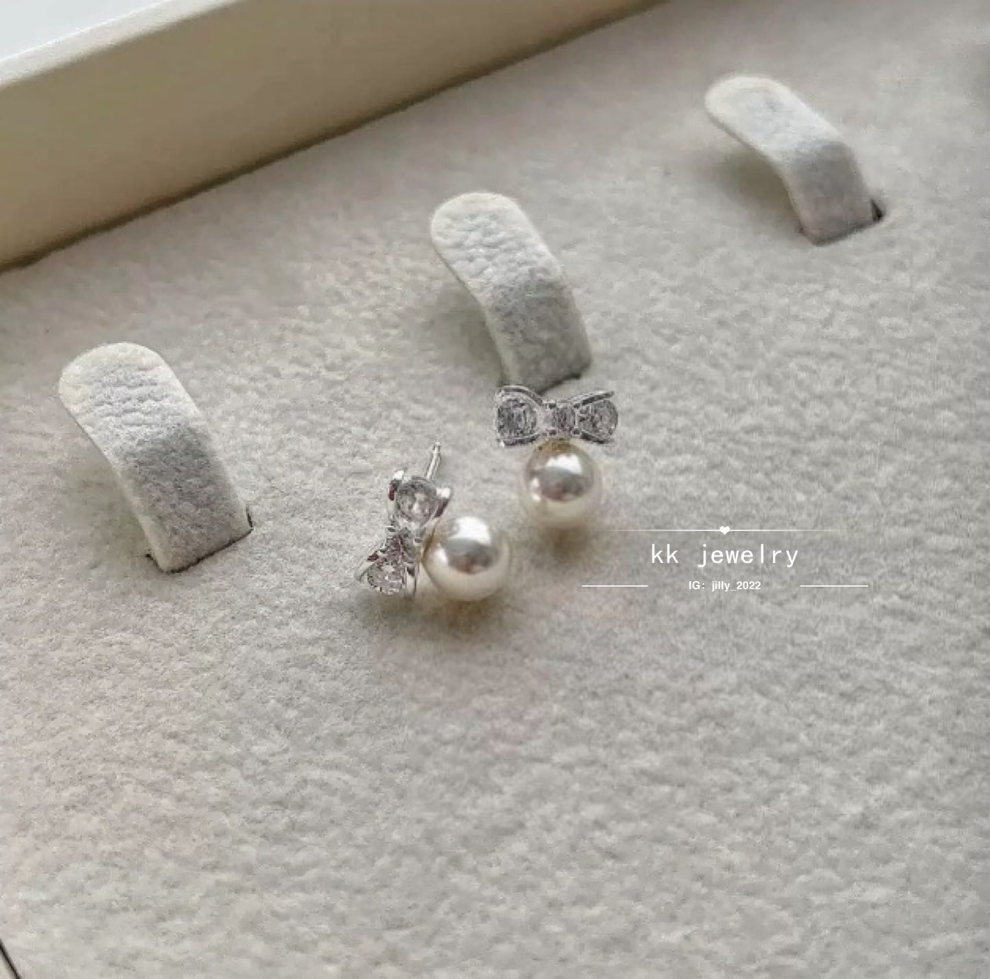 S925 Sterling Silver Bow Pearl Mini Stud Earrings
