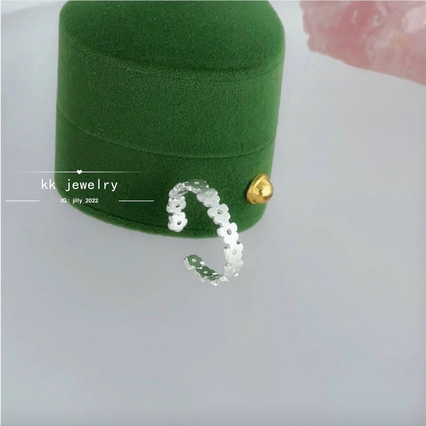 Plain ring small flower brushed frosted ring