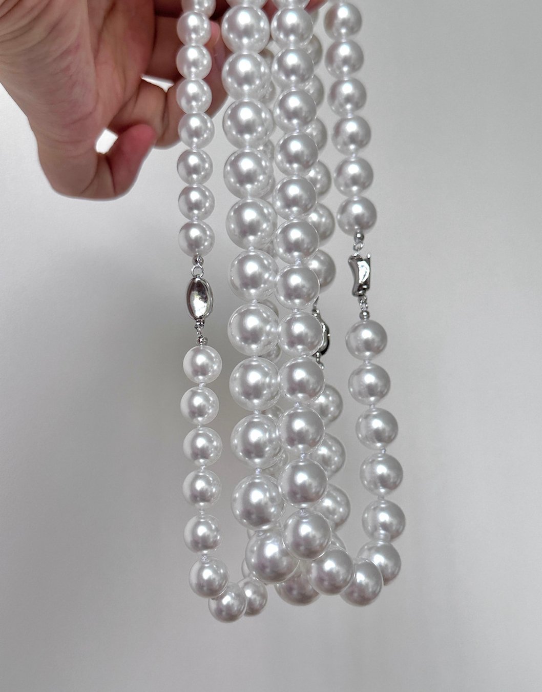 Ultra-White Faux Pearl Knotted Necklace