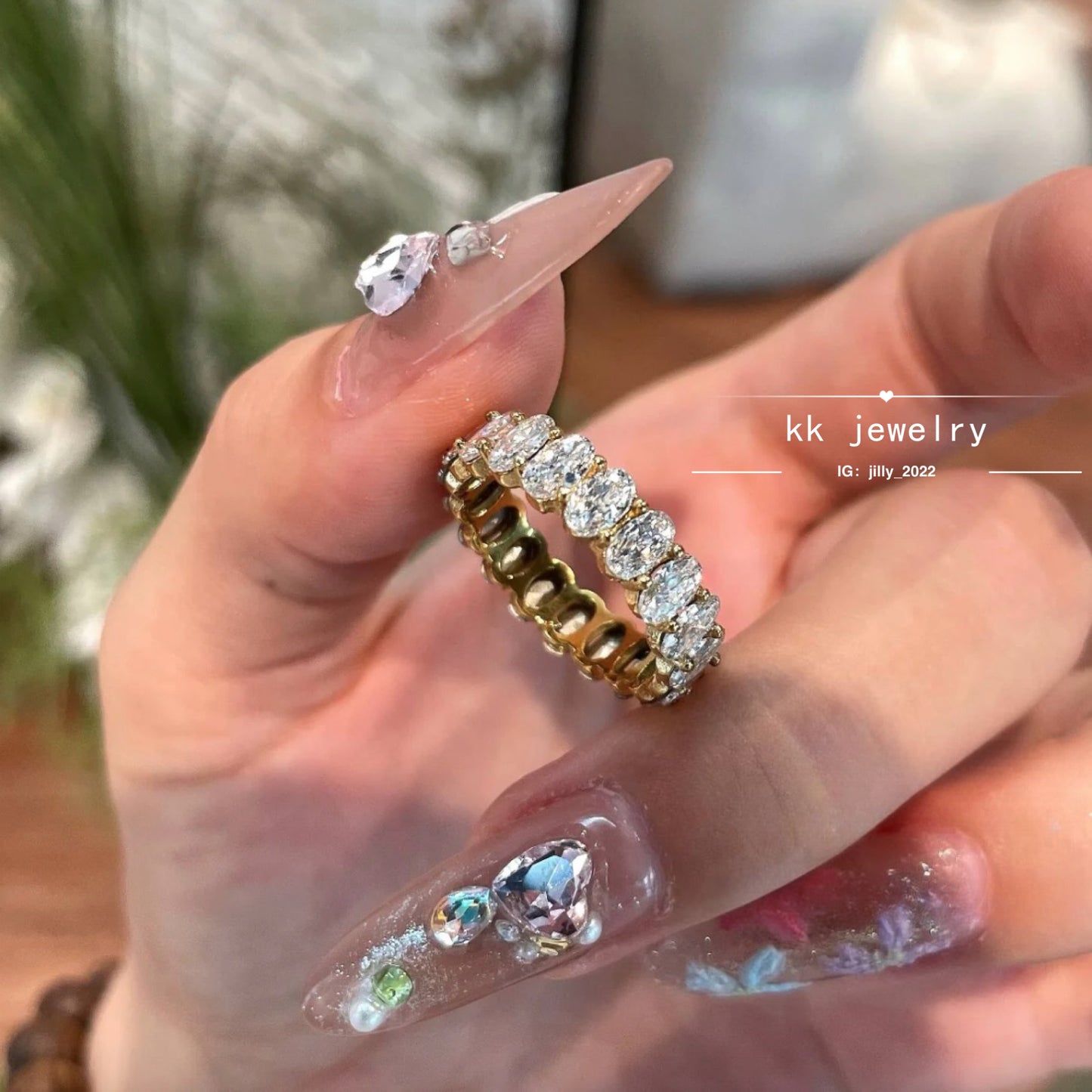Oval full diamond ring