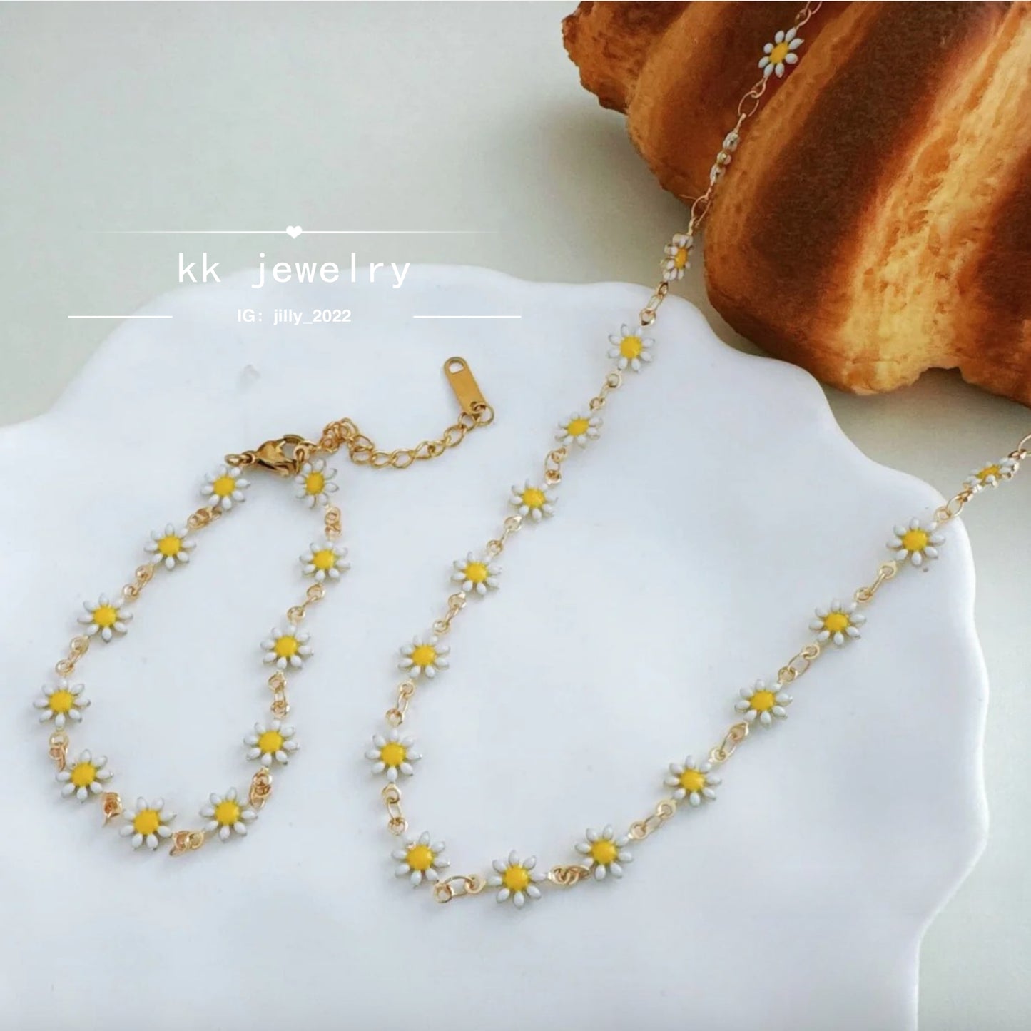 Colored Little Daisies Drop Glaze Flower Bracelet Necklace Set