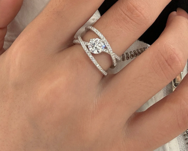 925 silver one-carat crossover cut-out ring