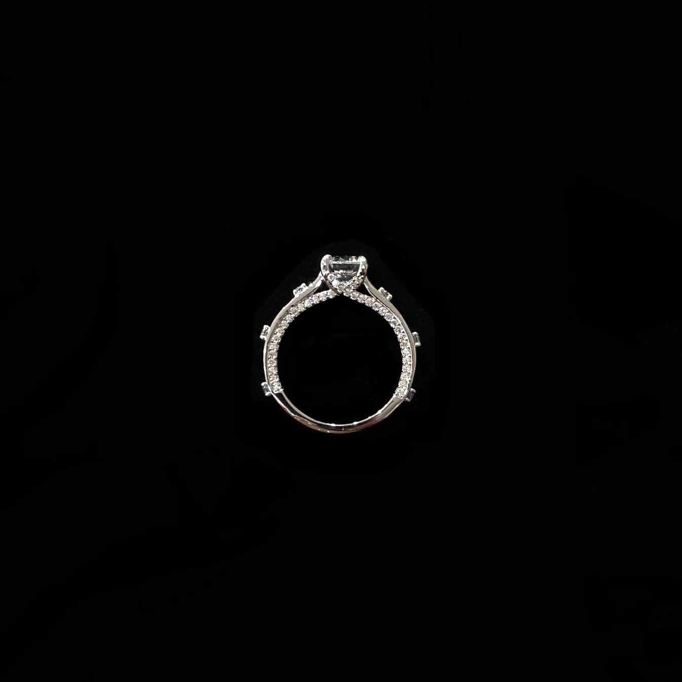 925 silver design strong four-prong round diamond ring