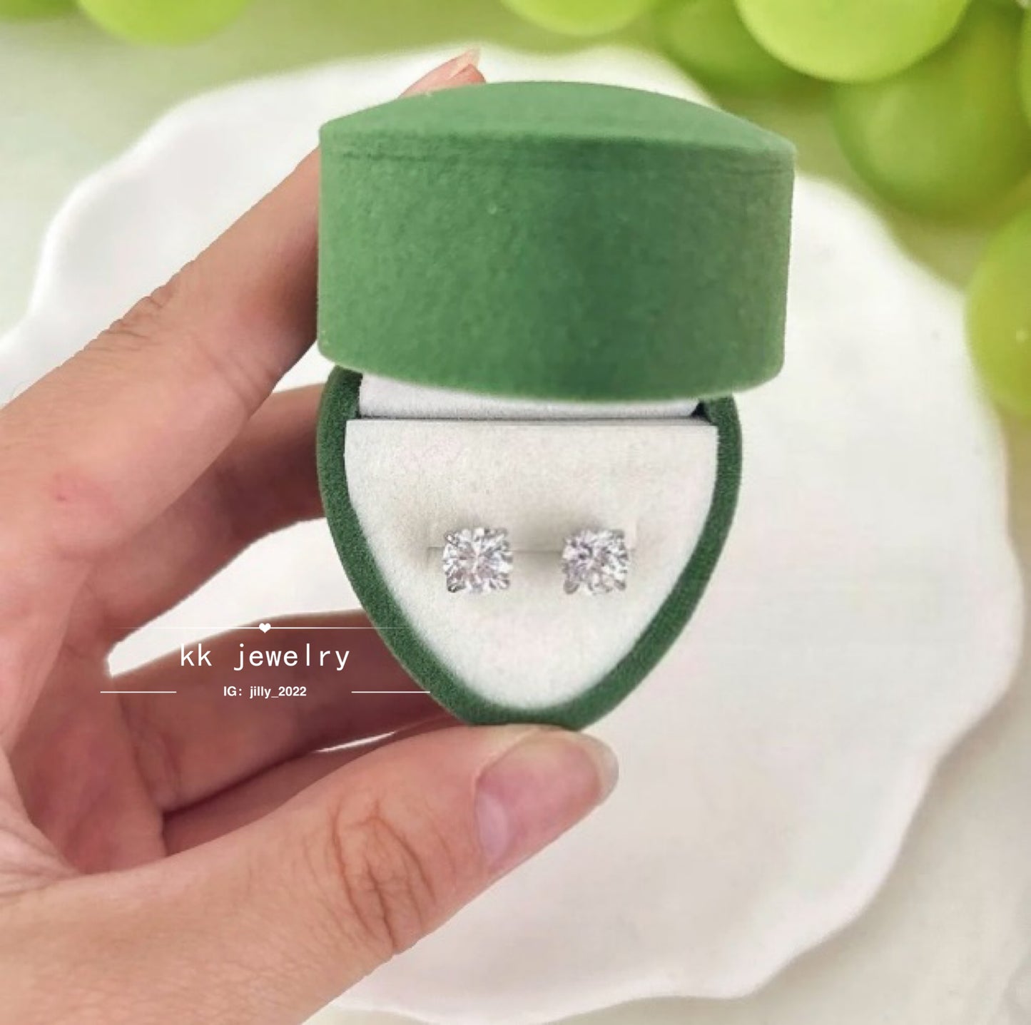 S925 Silver Classic 8mm Round Minimalist High Carbon Diamond Stud Earrings
