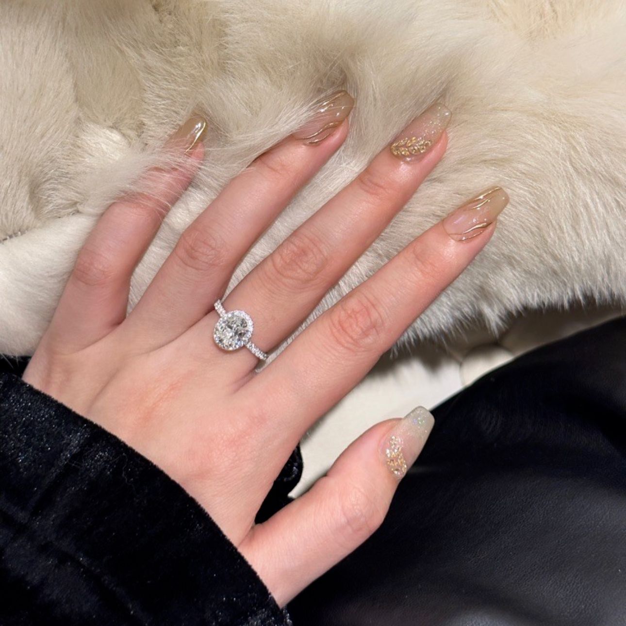 925 Silver Pigeon Egg 7*9 High Carbon Diamond Ring