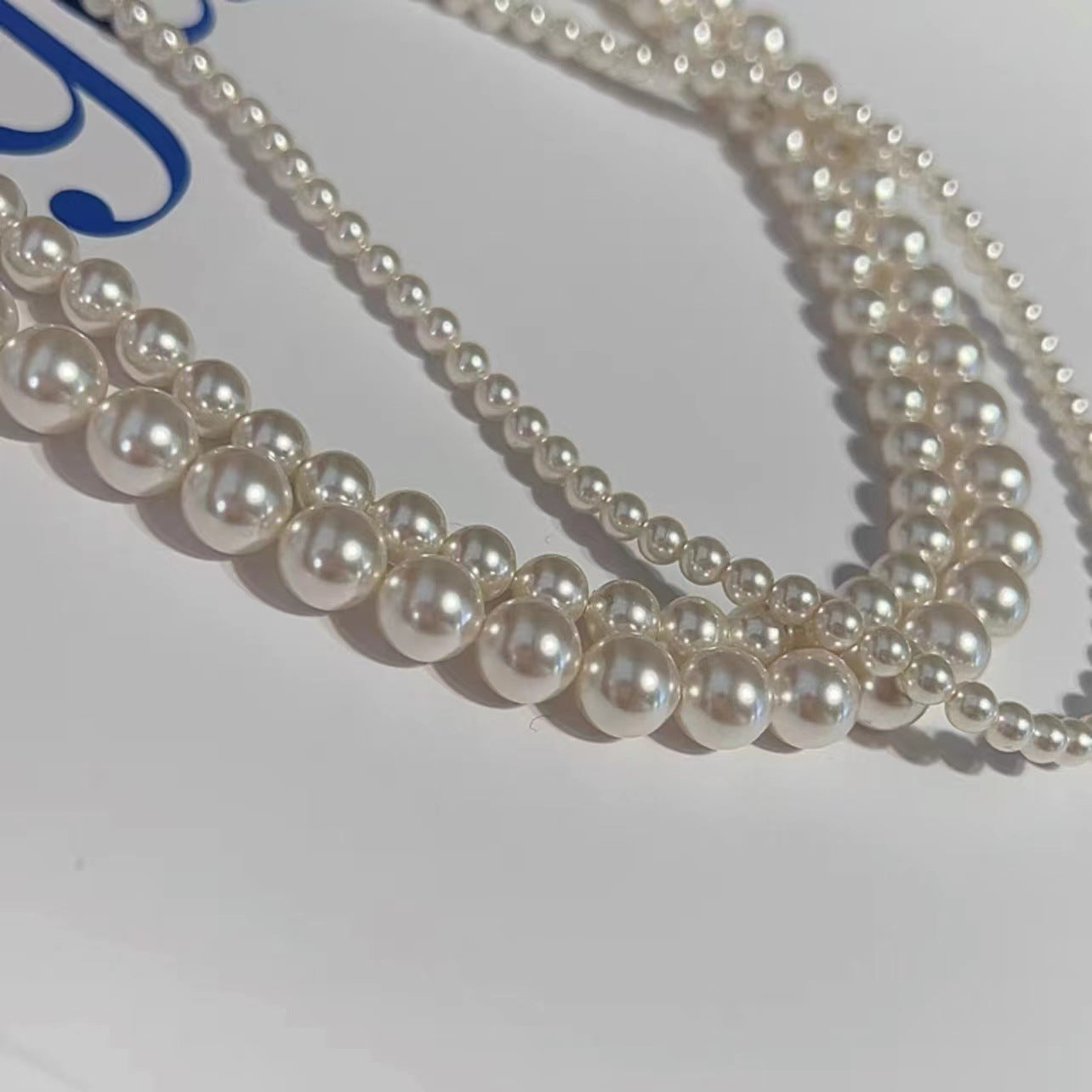 Super textured!! Faux pearl necklace