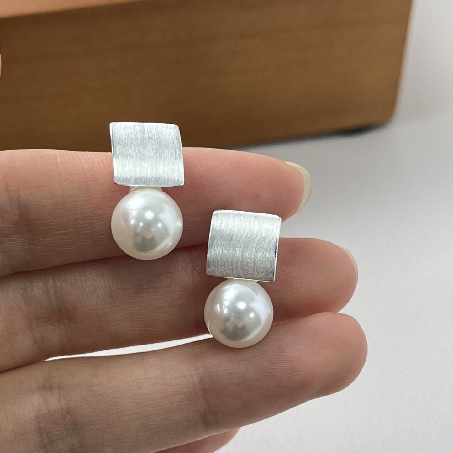 925 silver shellfish beads matte brushed stud earrings