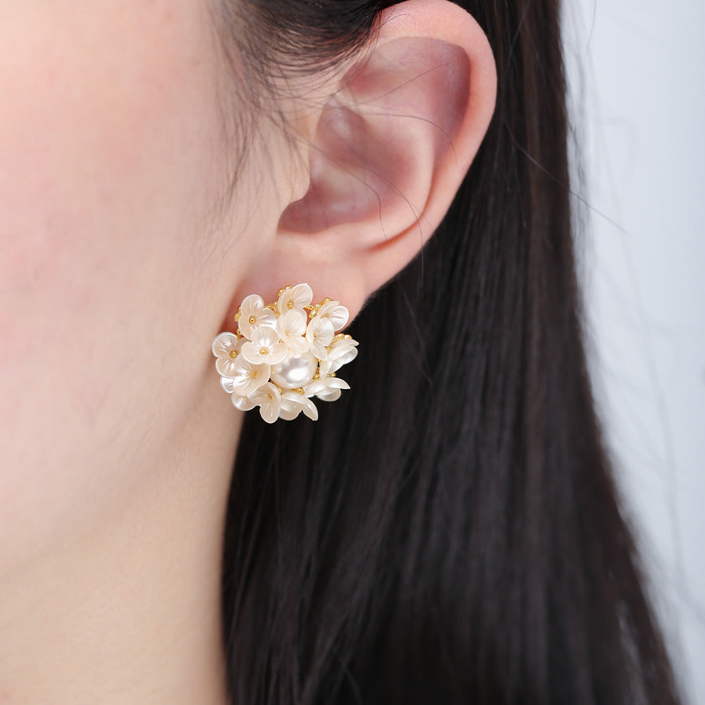 Real gold galvanized silver needle pearl flower cluster earrings